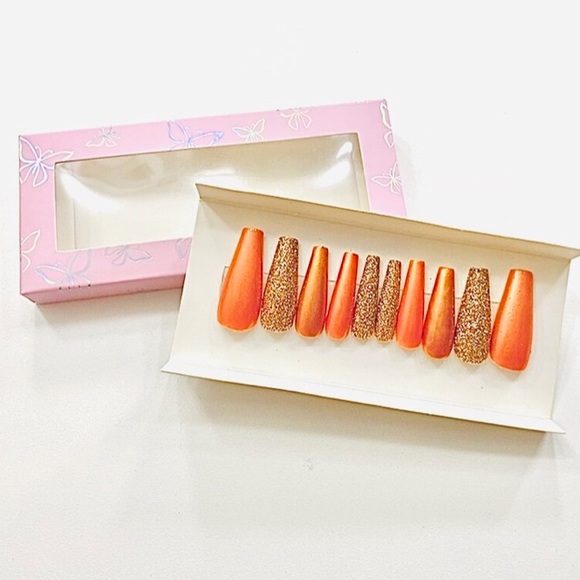 Hand painted fall press ons - Picture 1 of 2